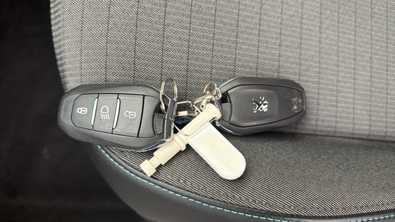 Peugeot 208 1.2 PureTech 100 Allure Premium + 5dr Petrol Hatchback